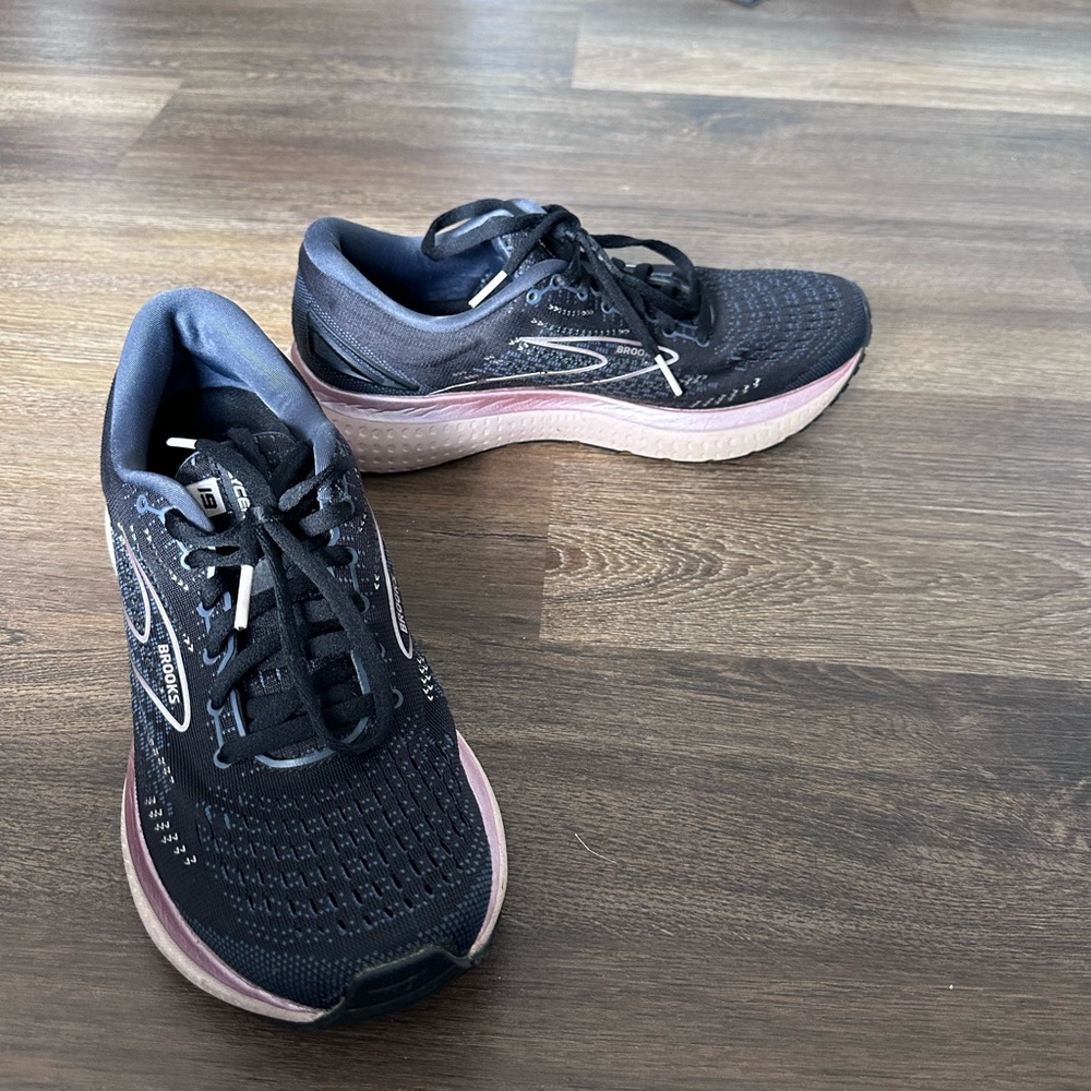 Women’s Brooks Glycerin 19